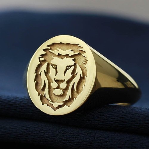 Women's Signet Ring Meaning: Exploring History, Styles, and Symbolic ...