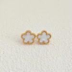 earring-white